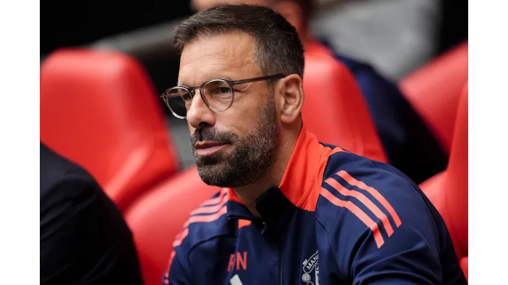 O novo assistente técnico do Manchester United, van Nistelrooy, deve ajudar a melhorar o rendimento dos jogadores de ataque. (Foto: Nick Potts)
