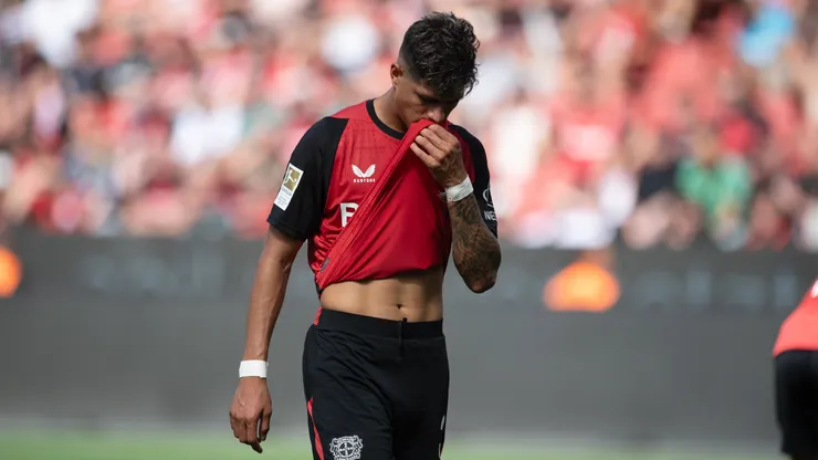 Piero Hincapié em partida pelo Bayer Leverkusen