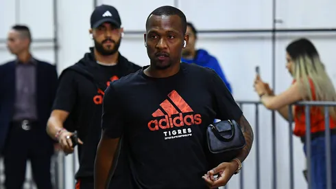 Samir antes de partida pelo Tigres-MEX