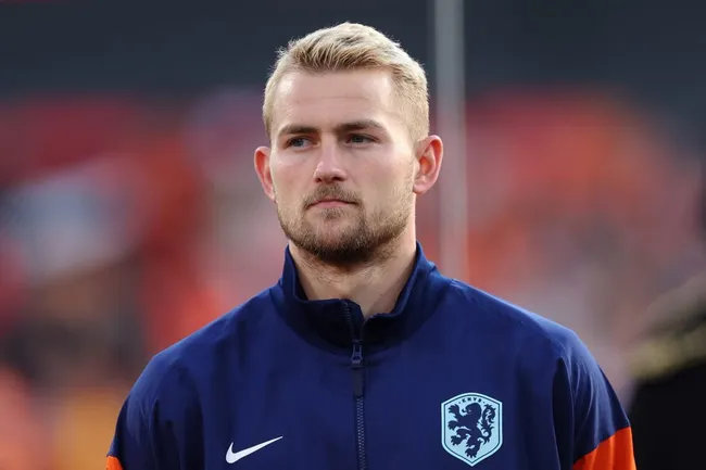 De Ligt na mira dos Reds (Photo by Dean Mouhtaropoulos/Getty Images)