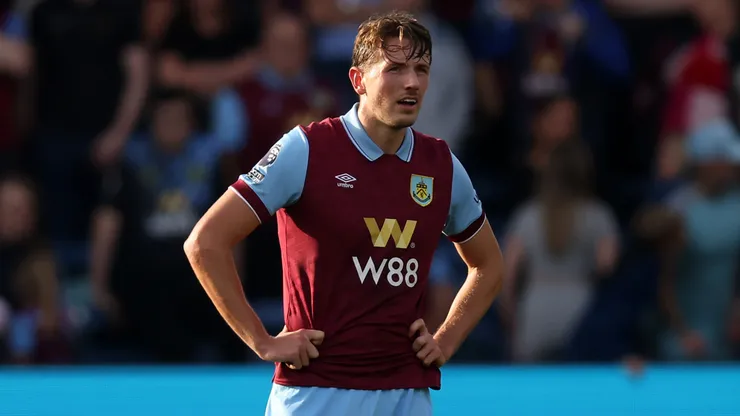 Sander Berge em partida pelo Burnley