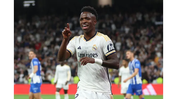 Vinicius Júnior projeta o futuro do Real Madrid ao lado do Mbappé. (Foto: Clive Brunskill/Getty Images)