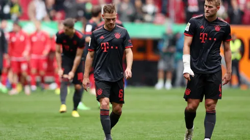 De Ligt e Joshua Kimmich podem seguir caminhos contrários no Bayern. (Foto: Alexander Hassenstein/Getty Images)