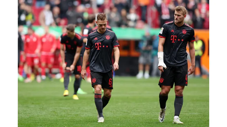 De Ligt e Joshua Kimmich podem seguir caminhos contrários no Bayern. (Foto: Alexander Hassenstein/Getty Images)