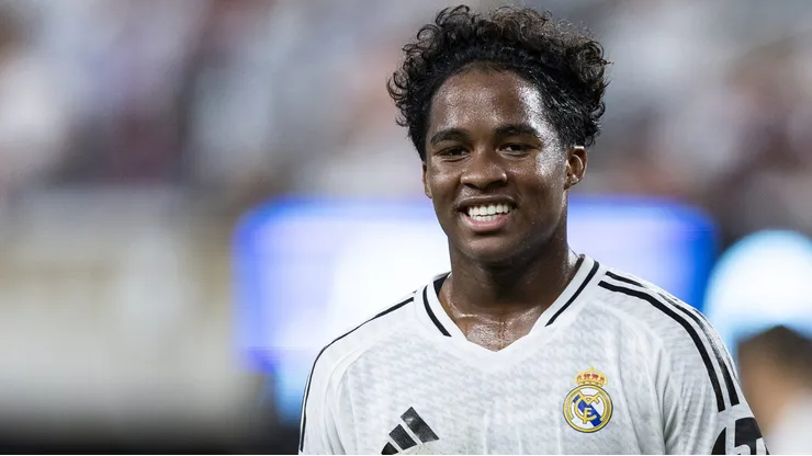 Endrick em ação com as cores do Real Madrid.