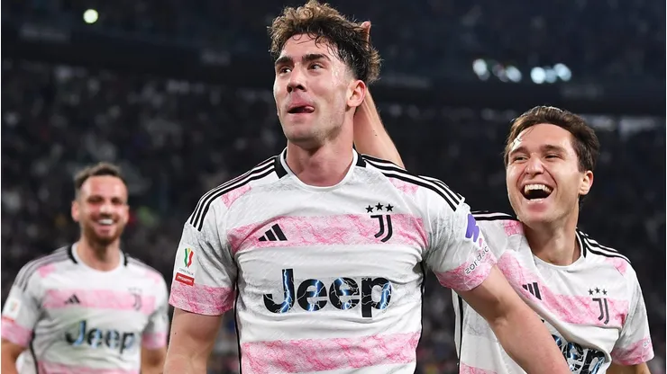 Barcelona tem sinal positivo para anunciar atacante da Juventus por R$ 92 milhões (Photo by Valerio Pennicino/Getty Images)
