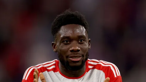 Real Madrid volta novamente a ficar interessado em Alphonso Davies. (Foto: Alexander Hassenstein/Getty Images)