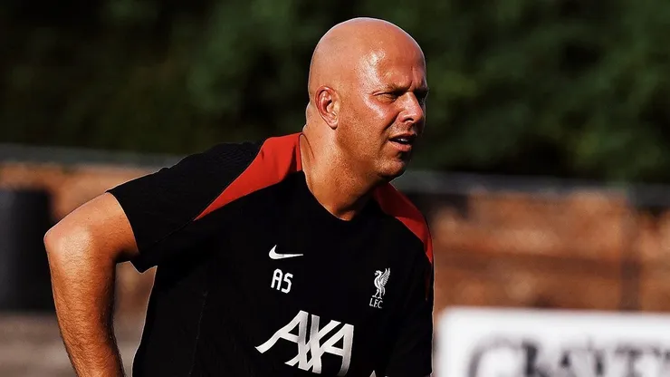 técnico do liverpool, arne slot. foto: divulgação/twitter/liverpool