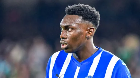 Samu Omorodion em partida pelo Alavés