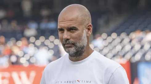 Estrela do Manchester City faz apelo pela permanência de Pep Guardiola.