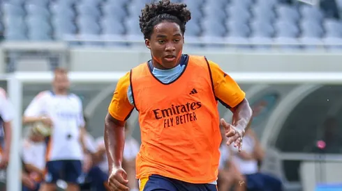 Endrick fará seu primeiro El Clássico com a camisa do Real Madrid.