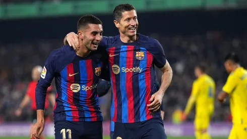 Chelsea surpreende e abre conversas para fechar com atacante do Barcelona (Photo by Alex Caparros/Getty Images)