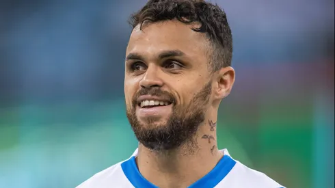 Michael topa rescindir com o Al-Hilal e pede salário de R$ 3 milhões a gigante brasileiro. (Foto: Imago)
