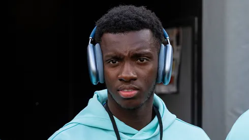 Eddie Nketiah em pré-jogo do Arsenal