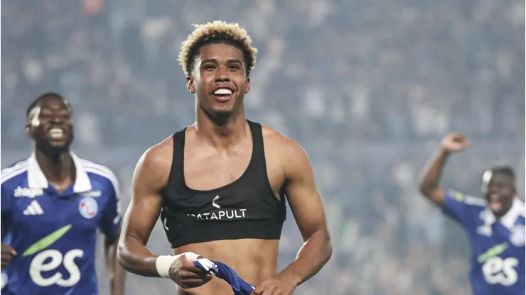 Andrey Santos em jogo do Strasbourg. Jogador está na mira do Arsenal. Foto: Elyxandro Cegarra/Panoramic