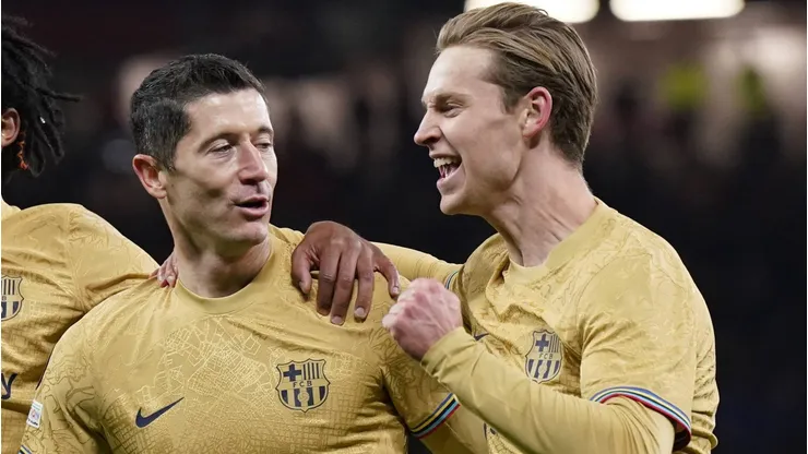 Manchester United avança em negociações para contratar craque do Barcelona. AndrewxYatesx