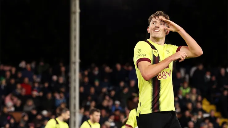 Sander Berge, do Burnley, desperta o interesse do Manchester United. Foto: Ryan Pierse/Getty Images