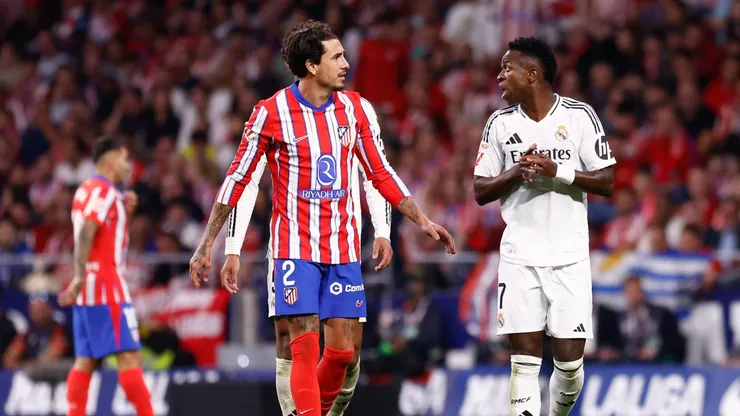 José María Giménez e Vini Jr em Atlético de Madrid x Real Madrid. (Foto: Dennis Agyeman/Imago/ZUMA Press Wire)