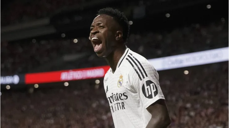 No clássico contra o Atlético de Madrid, Vinícius Jr. protagonizou a jogada que resultou no gol de Éder Militão, contribuindo para o empate de 1 a 1 no primeiro derby madrilenho da temporada.(Foto :IMAGO / NurPhoto)