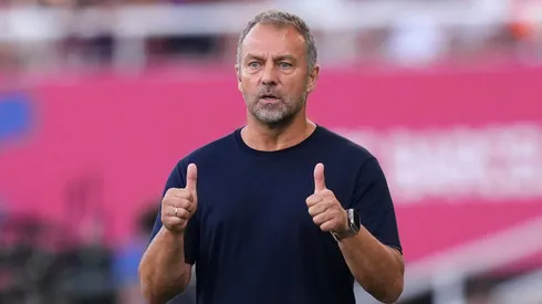Hansi Flick aprova e brasileiro deve retornar ao Barcelona em janeiro. (Photo by Alex Caparros/Getty Images)