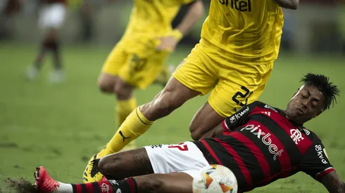 Bruno Henrique, jogador do Flamengo, durante a partida contra o Peñarol, no estádio do Maracanã, pela Copa Libertadores de 2024. Sipa US / Alamy Stock Photo
