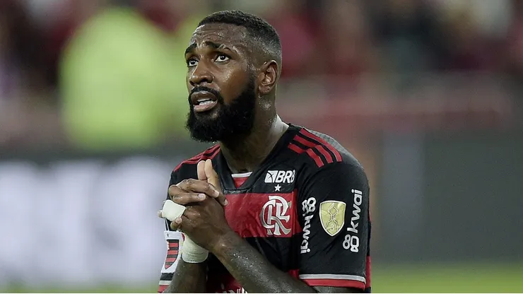 Gerson pode desfalcar o Flamengo com mais oito jogadores