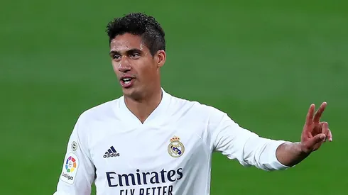 Varane se aposenta do futebol. Foto: Fran Santiago/Getty Images