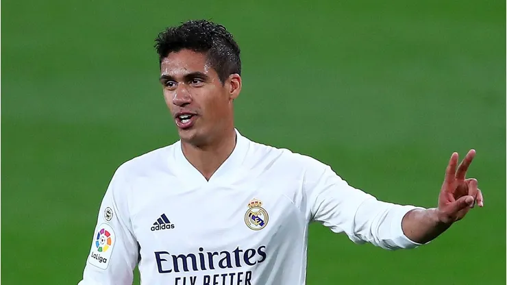 Varane se aposenta do futebol. Foto: Fran Santiago/Getty Images