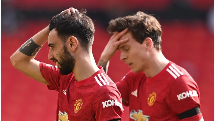 Lenda do Manchester United indica saída de Lindelöf: “Tem sido infeliz”