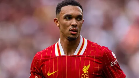 O futuro de Trent Alexander-Arnold no Liverpool está em jogo, com o Real Madrid planejando uma possível oferta. (Foto: IMAGO / Propaganda Photo)