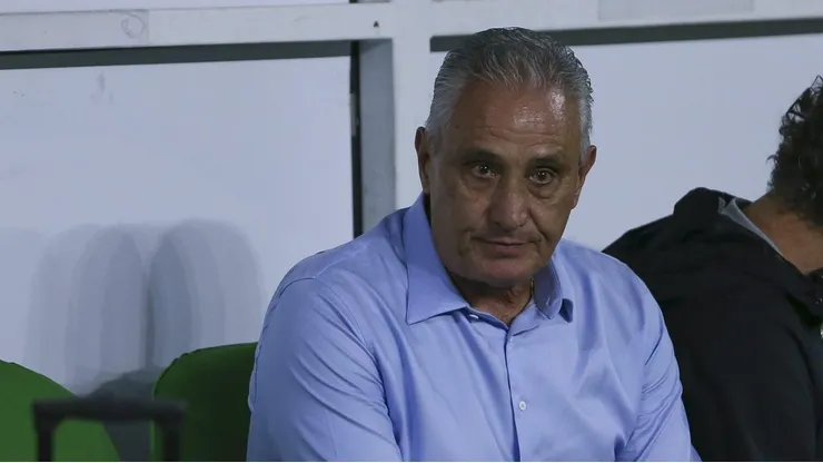Flamengo estuda rescindir contrato de atacante que foi aprovado por Tite.