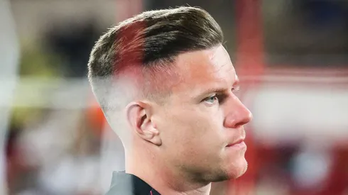 Ter Stegen sofre lesão séria no Barcelona e pode perder a temporada.