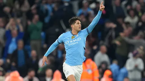 Stones marca o gol do empate