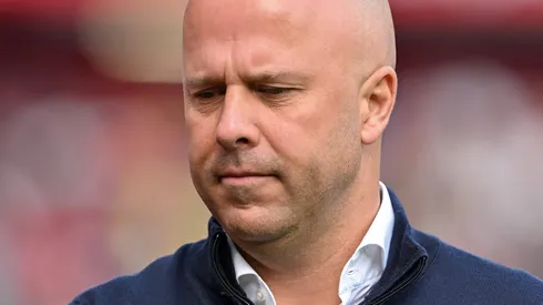 Arne Slot esquece Zubimendi no Liverpool e valoriza Gravenberch.