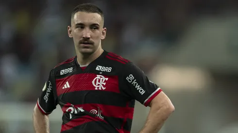 Léo Ortiz em partida pelo Flamengo