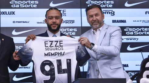 Apresentação de Memphis Depay no Corinthians.