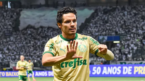 Raphael Veiga durante a comemoração de seu gol na goleada do Palmeiras sobre o Criciúma, no dia 15 de setembro de 2024, pelo Brasileirão. (SPP Sport Press Photo. / Alamy Stock Photo)