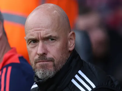 Tyrell Malacia volta aos treinos após um ano lesionado