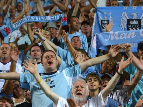 Schmeichel reprova desempenho da torcida do City no Etihad Stadium