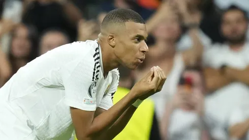 Kylian Mbappé, em meio a uma temporada brilhante no Real Madrid, reafirma sua ambição de conquistar a Bola de Ouro. (Foto: IMAGO / NurPhoto)