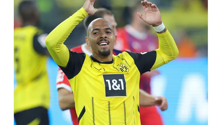 Malen lamenta chance perdida na partida entre Borussia Dortmund e Heidenheim, no dia 13 de setembro de 2024, pela Bundesliga. (dpa picture alliance / Alamy Stock Photo)