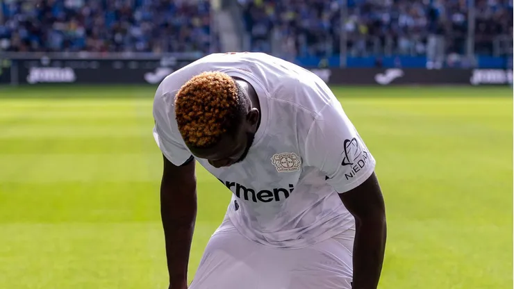 Boniface marca em vitória do Bayer Leverkusen e comemora ‘tirando’ o short.