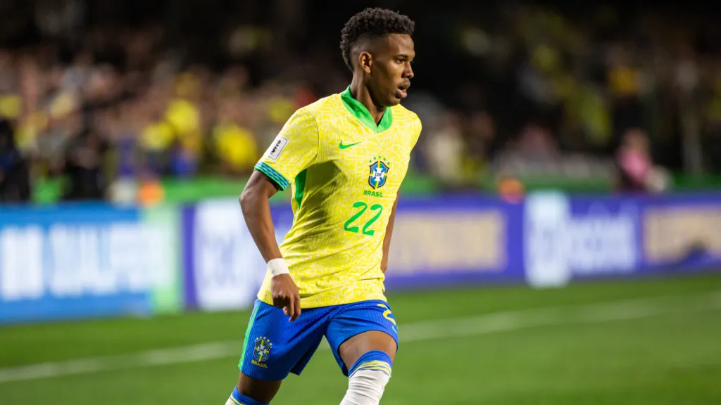 Estêvão jogador da Seleção e do Palmeiras