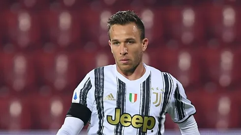 Flamengo, Palmeiras, Corinthians e mais um gigante do Brasileirão disputam Arthur.