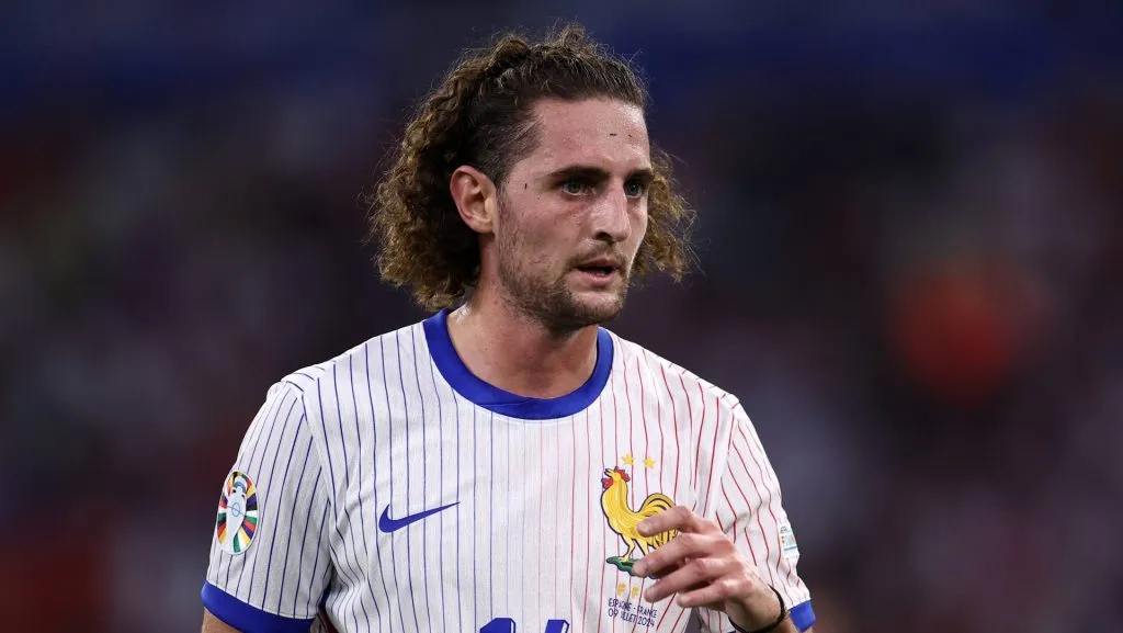 Gigante do futebol europeu toma decisão sobre Rabiot, ex-Juventus