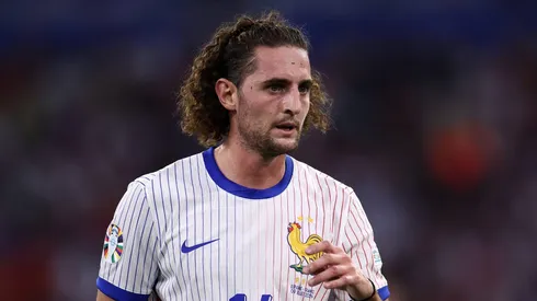 Rabiot avalia retorno à Serie A e pode reforçar o Milan.