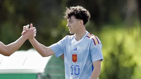 Paulo Iago, ex-Real Madrid, pela Seleção Espanhola.