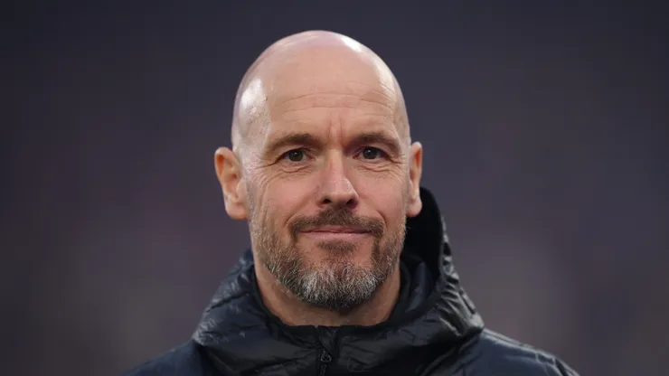 Erik ten Hag aguarda retorono do talento Tyrell Malacia no Manchester United. (Photo by Justin Setterfield/Getty Images)