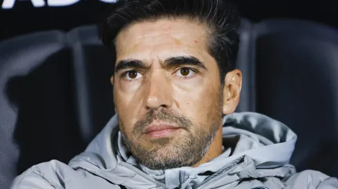 Abel Ferreira, técnico do Palmeiras. Clube teria que negociar dois jogadores para contratação chegar.. (Photo by Ernesto Ryan/Getty Images)