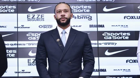 Memphis Depay em apresentação no Corinthians. (Foto: Leco Viana/Imago/TheNews2)